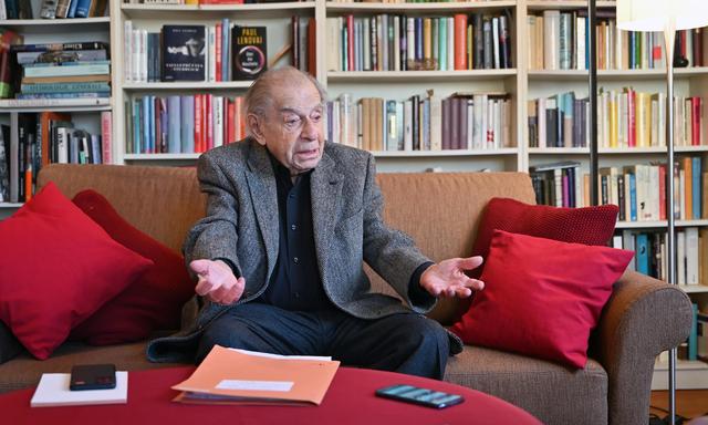 Paul Lendvai „Die politische Elite hat abgedankt“